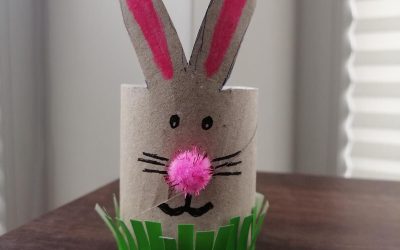 Wielkanocne króliczki z rolek po papierze toaletowym